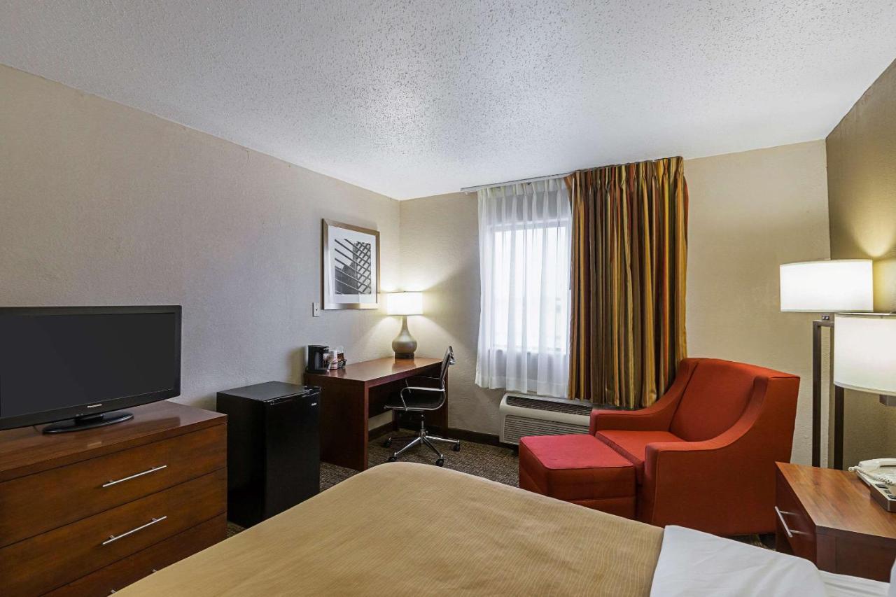 Quality Inn Waverly Eksteriør bilde